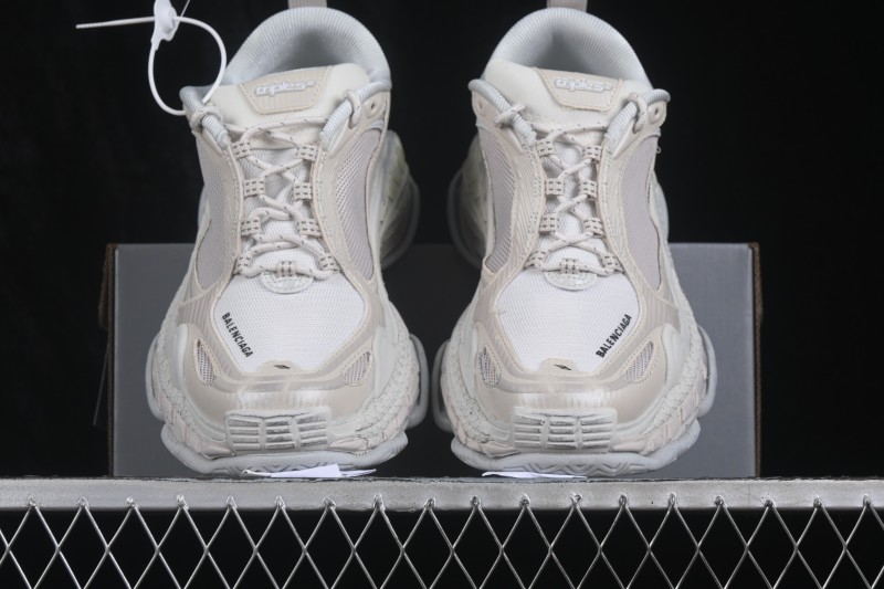 Balenciaga Triple S 2 Gradient Mesh Running Shoes with Chunky Sole - WTRS29191