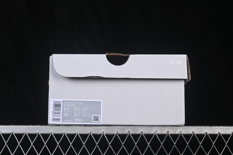 Nike Air Force 1 '07 Low Casual Sneakers with Full-Length Air Cushion - IR0952-001