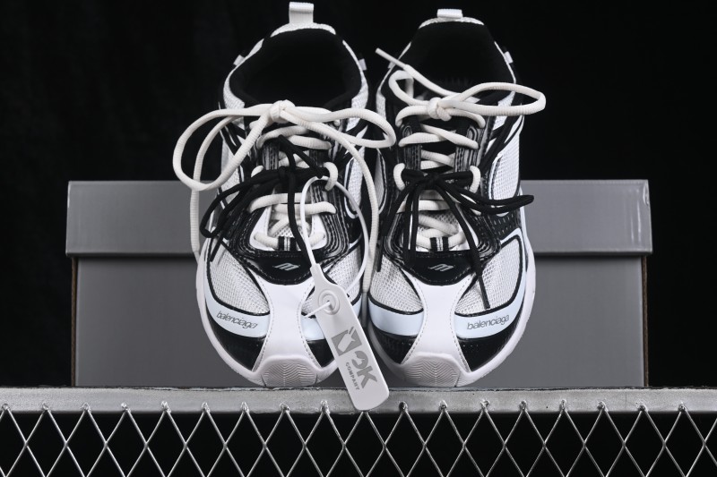 Balenciaga Radar Sneaker Round-Toe Lace-Up Lifestyle Shoes - WSTEO9010