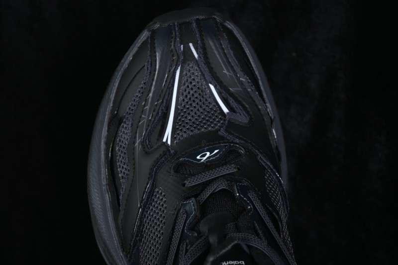 Balenciaga Jet Embossed Print Round-Toe Thick-Sole Low-Top Dad Sneakers - WMRTN1000