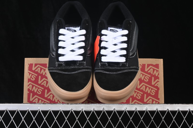 Vans Knu Skool Low Top Casual Skate Shoes - VN0009D22CJI