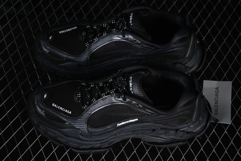 Balenciaga Triple S 2 Retro Running Shoes with Chunky Cushioning - WTRS21011