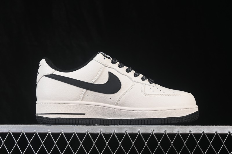 Nike Air Force 1 '07 Low Black White Classic Low-Top Casual Sneakers - JP8028-073