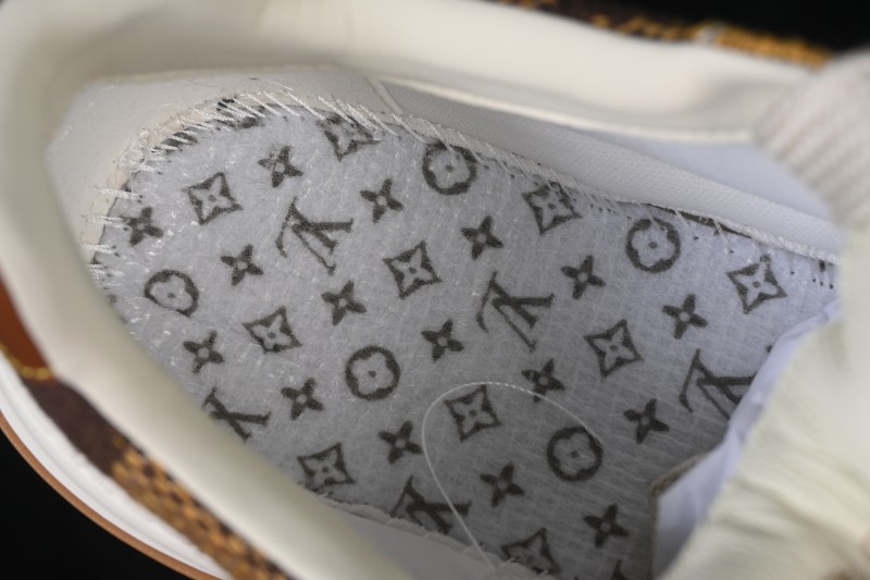 Louis Vuitton Tilted Sneakers Classic Low-Top Casual Shoes in Smooth Calfskin Leather with LV Lettering - 2026SS Yellow Brown