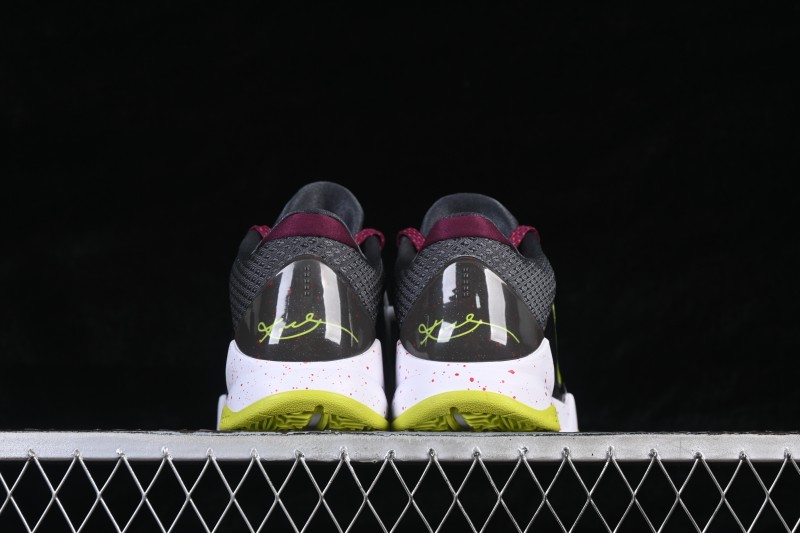 Nike Kobe 5 Chaos Professional Basketball Shoes with Aggressive Traction Pattern - CD4991-100