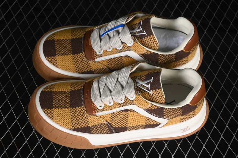 Louis Vuitton Tilted Sneakers Classic Low-Top Casual Shoes in Smooth Calfskin Leather with LV Lettering - 2026SS Yellow Brown