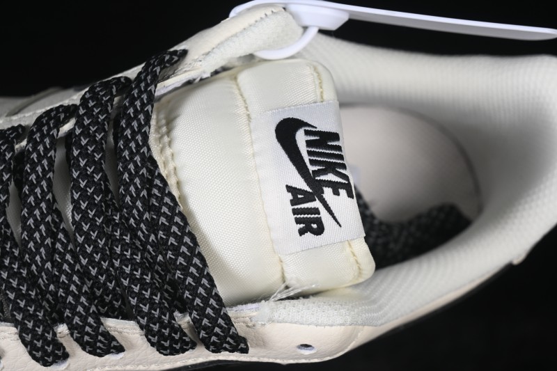 Nike Air Force 1 '07 Low Sneakers with Embossed Design and Premium Leather - SM6668-120