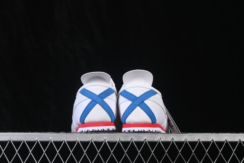 Nike D3K0N-100 Performance Footwear with Precision Fit - B.C3