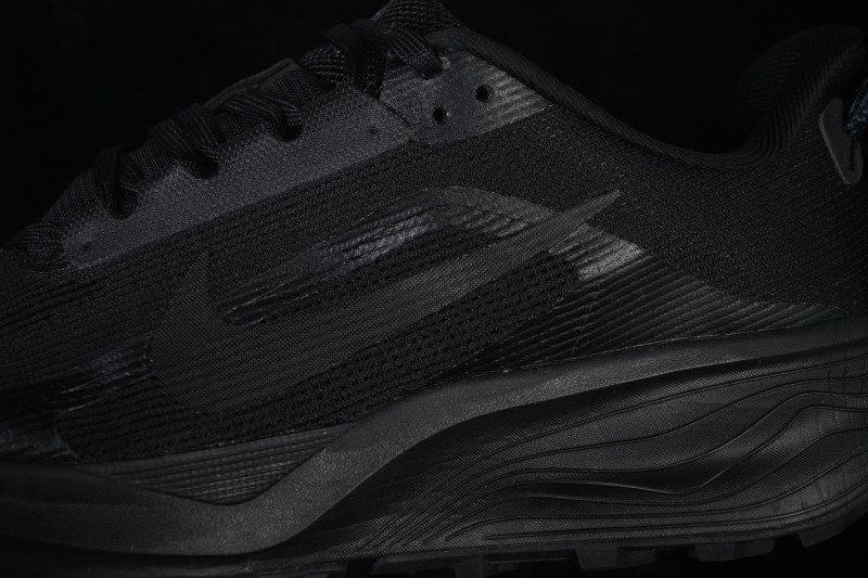 Nike ACG Zegama Trail Running Shoes with Cushioned React Foam and Grippy Rubber Outsole - HV8116-002