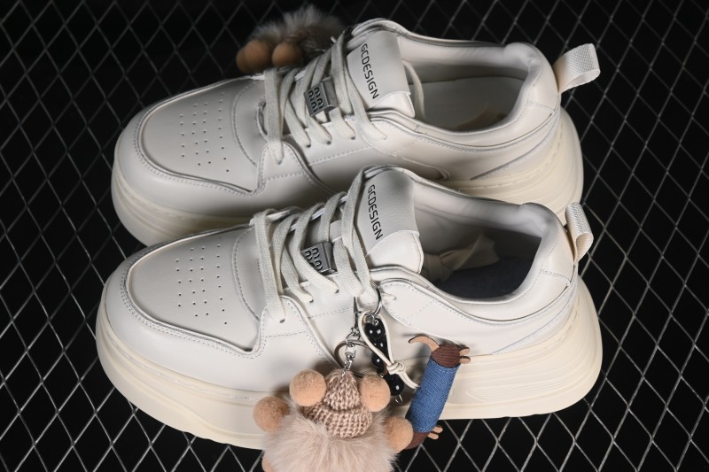 Golden Goose Deluxe Brand Star Patch Platform Sneakers with Cushioned Insole - G25X4475B