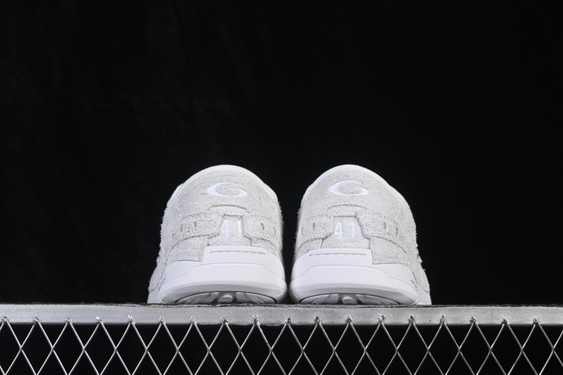 Balenciaga Hamptons Worn Out Retro Sneakers with Distressed Finish - WHPSU9910