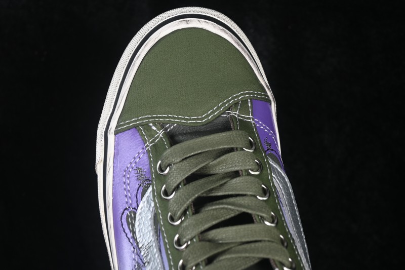 Vans Old Skool Flame Series Low-Top Casual Skate Shoes with Suede and Canvas Upper - VN000D9RGRK