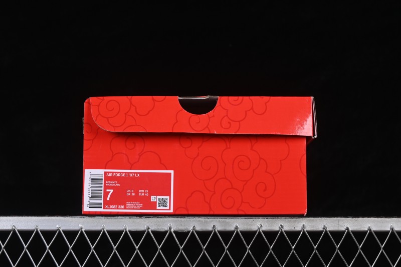 Nike Air Force 1 07 Low Classic Basketball Shoes with Leather Upper and Air-Sole Cushioning - XL1982-336
