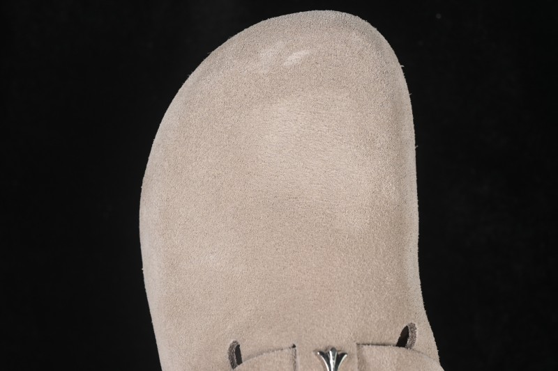 Birkenstock Gizeh Sandals with Soft Footbed and Croc-Embossed Design - 0560771