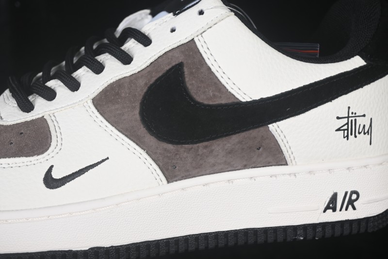 Nike Air Force 1 '07 Low Skateboarding Shoes with Full-Length Air Cushion - HO7788-112