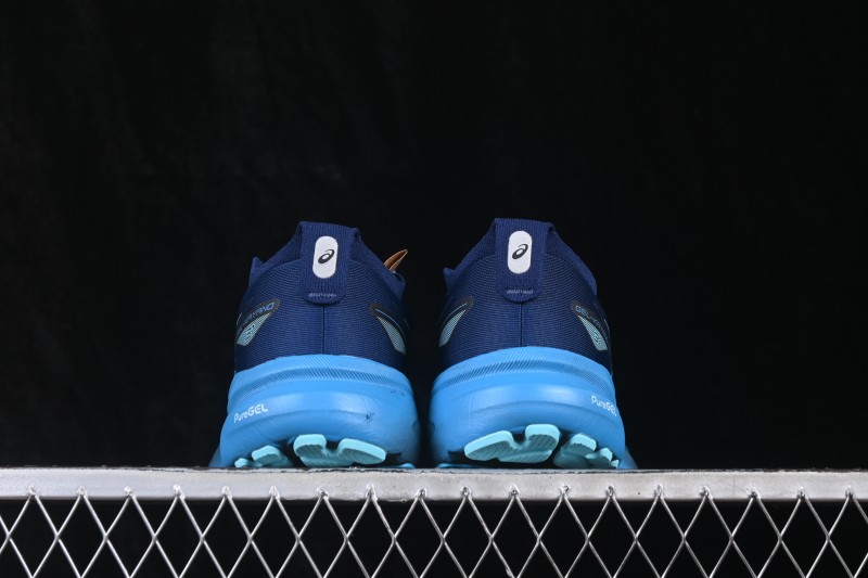 Asics Gel-Kayano 31 Running Shoes with Breathable Mesh and Supportive Cushioning - 1011B869-401
