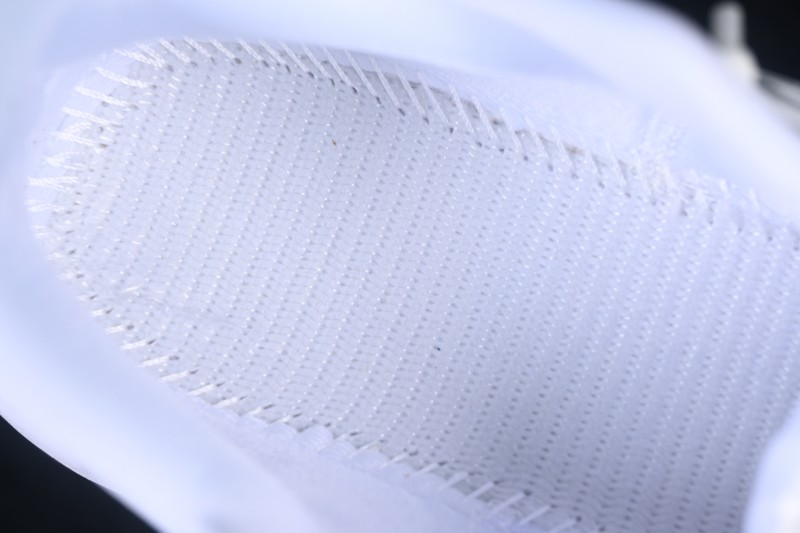 On Cloudtilt Lightweight Cushioned Low-Top Urban Commute Running Shoes - White White