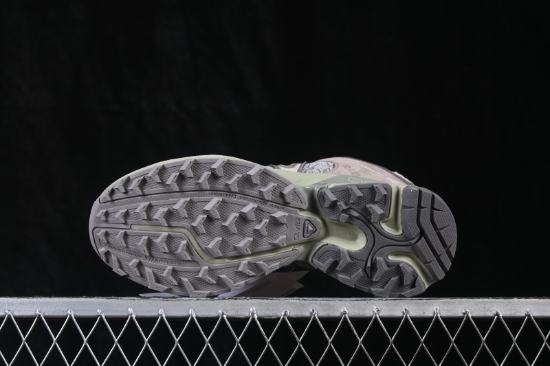 Salomon XT-Whisper Trail Running Shoes with Sensifit Technology and Contagrip Outsole - 492805-23