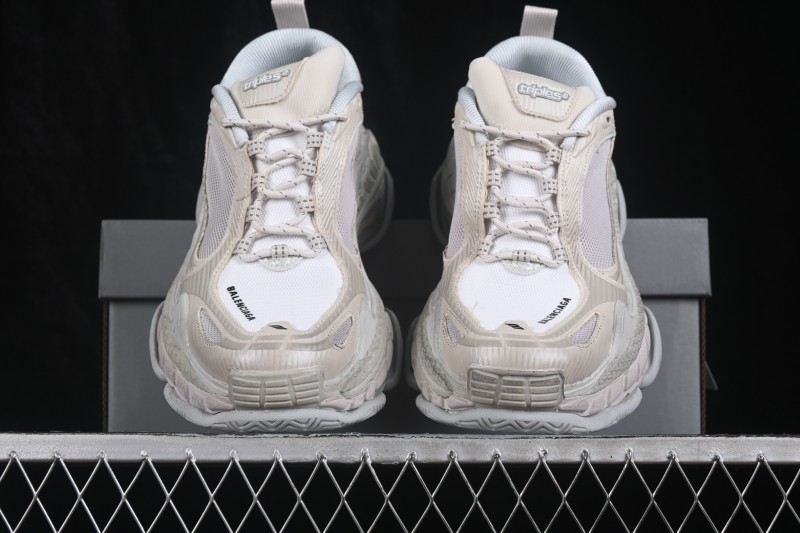 Balenciaga Triple S 2 Gradient Mesh Running Shoes with Chunky Sole - WTRS29191