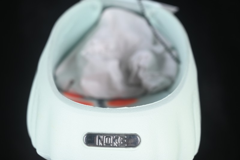 Nike Mind 001 Neuromuscular Foot Massage Slippers with 22 Energy Pods - HQ4309-300