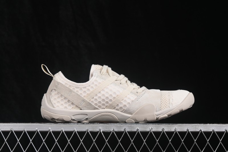 New Balance MT10 Minimalist Trail Running Shoes with Vibram Outsole - MT10O71X