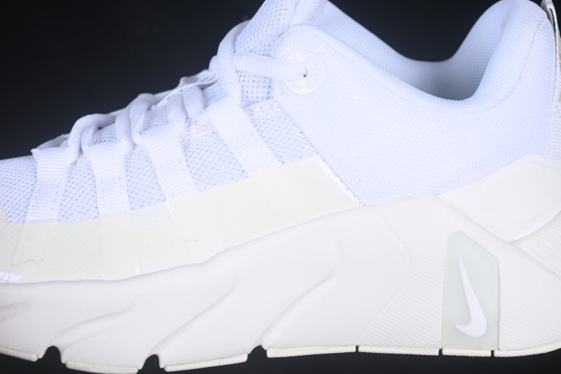 Nike Free Metcon 7 Training Shoes with Breathable Mesh Upper and Durable Cushioning - II7406-101