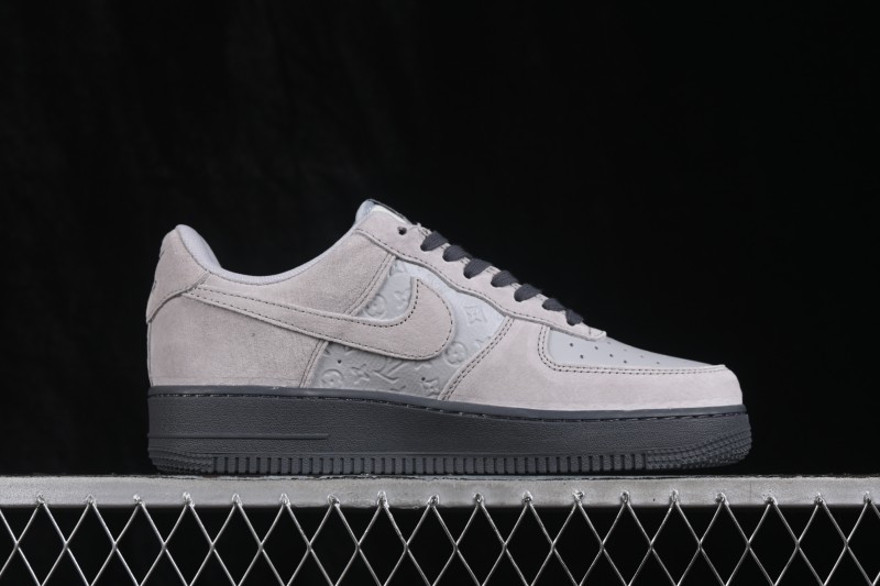 Nike Air Force 1 '07 Low Basketball Shoes with Full-Length Air Cushion - KD1688-010