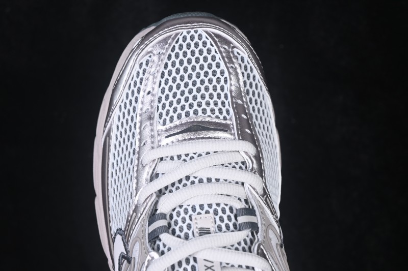 Nike Air Max Moto 2K Retro Running Shoes with Air Cushion - IO9279-008