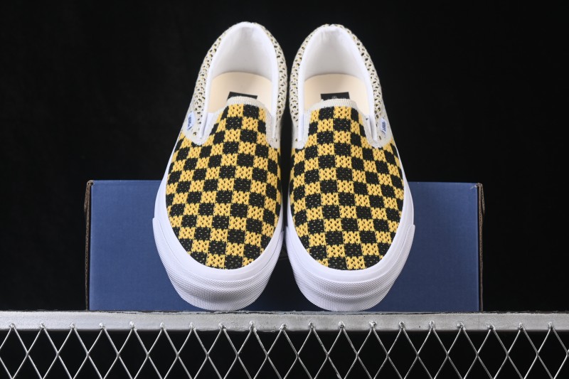 Vans Classic Slip-On 98 Low-Top Skate Shoes - VN000EG1Y23
