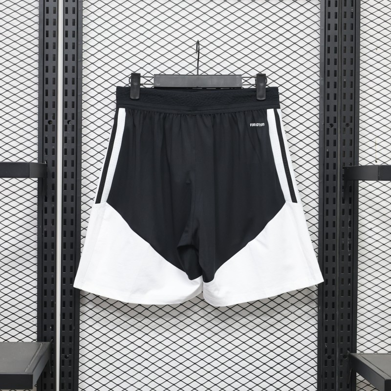 Player Version 26/27 Liverpool Black Shorts with Pockets