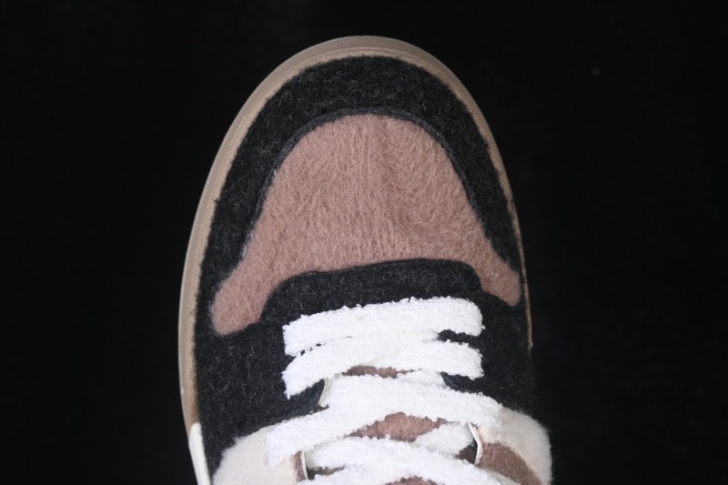 Fendi Match Round Toe Thick Sole Low Top Casual Sneakers - AHH2F1FHS