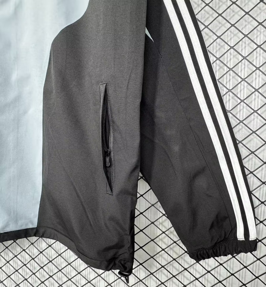 Retro 04/05 Real Madrid Black/Grey Windbreaker